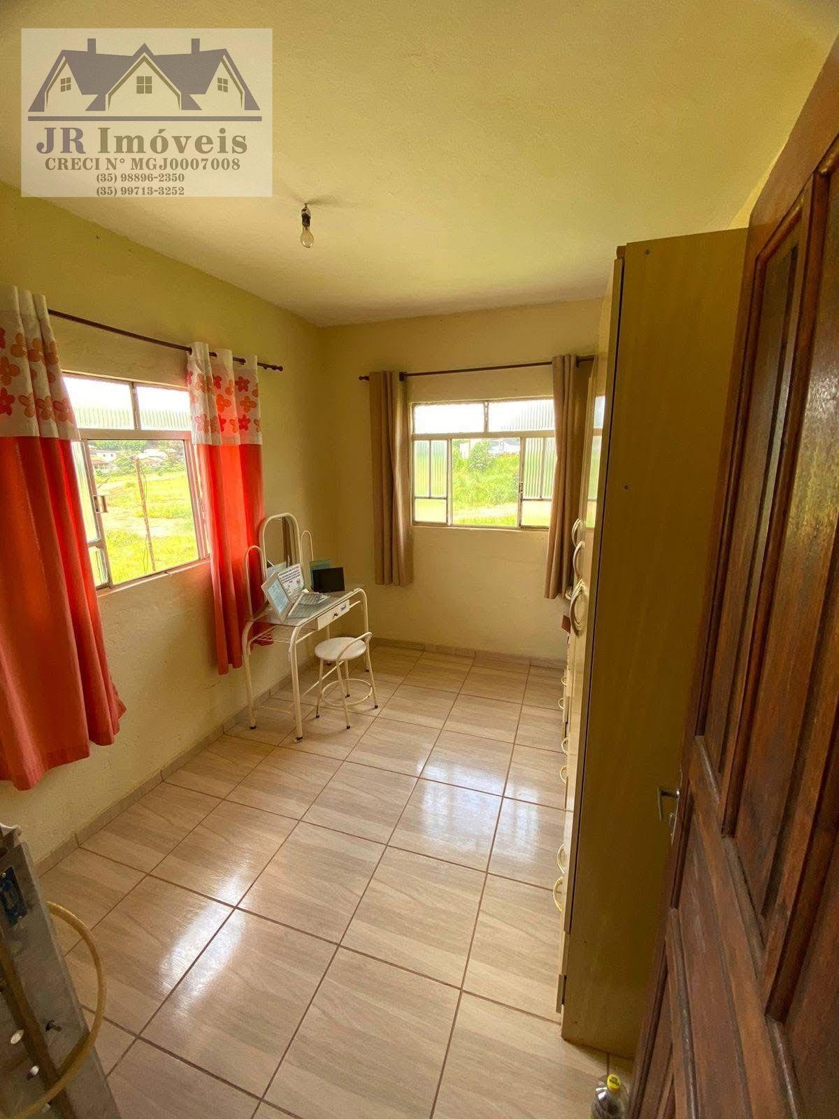 Casa à venda com 5 quartos, 1 suíte, 3 vagas e 341m² no Sossêgo, Piranguinho (MG) — foto 13 de 14