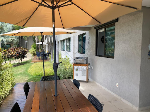 Compre Flat térreo piscina à venda em Muro Alto com 60m², mobiliado, decorado, 2 suítes, porteira fechada no Beach Class Eco Life.
