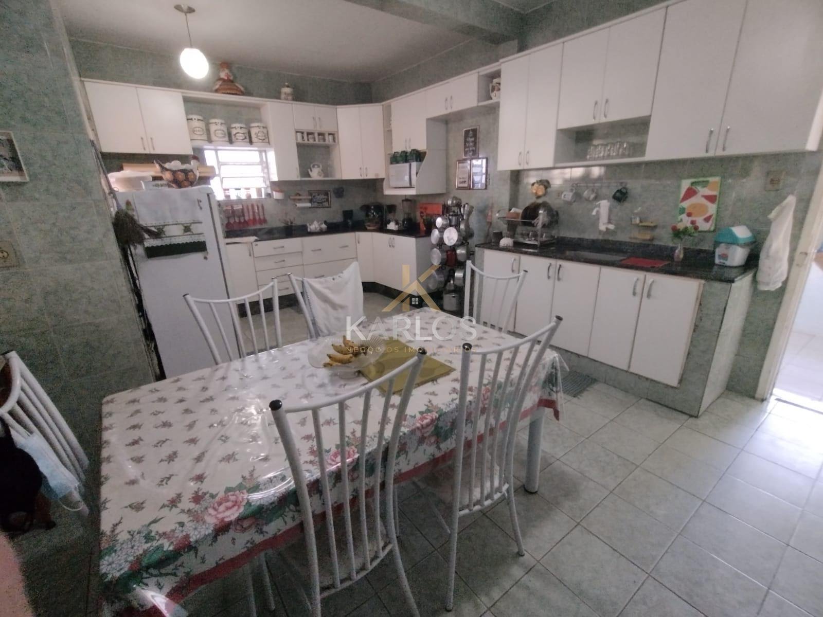 Casa à venda com 10 quartos, 3 suítes, 16 vagas e 600m² no Campo Grande, Recife (PE) — foto 22 de 29