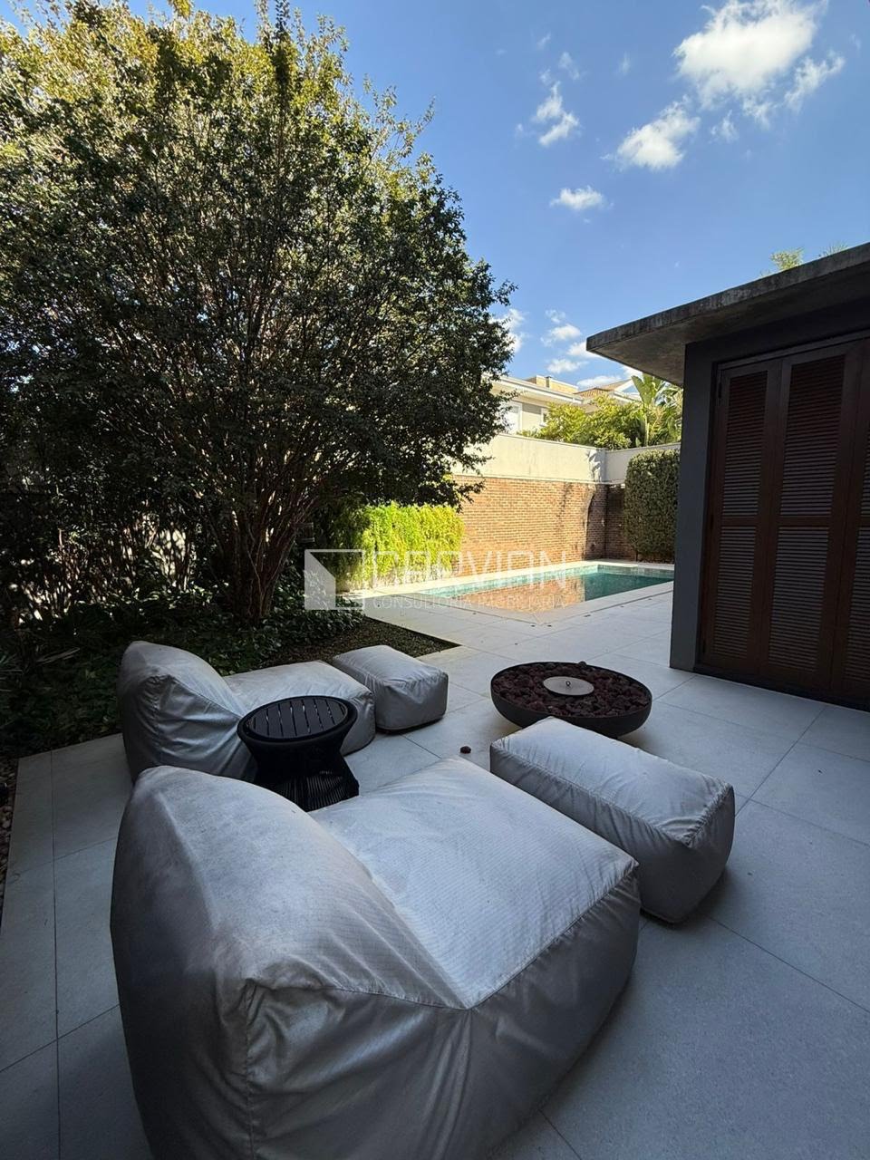 Casa à venda com 3 quartos, 3 suítes, 4 vagas e 350m² no Jardim Irajá, Ribeirão Preto (SP) — foto 23 de 29