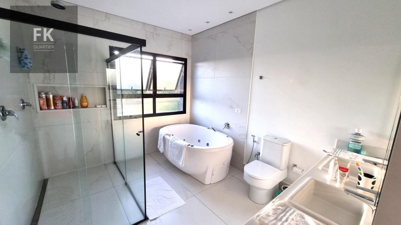 Casa à venda com 4 quartos, 4 suítes, 4 vagas e 360m² no Alphaville, Santana de Parnaíba (SP) — foto 29 de 30