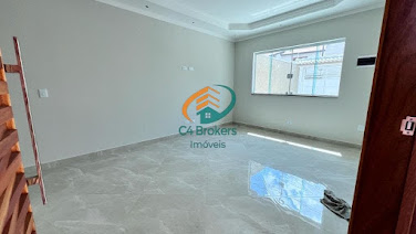 Casa em Rua em Jardim Vila Galvão - Guarulhos, SP