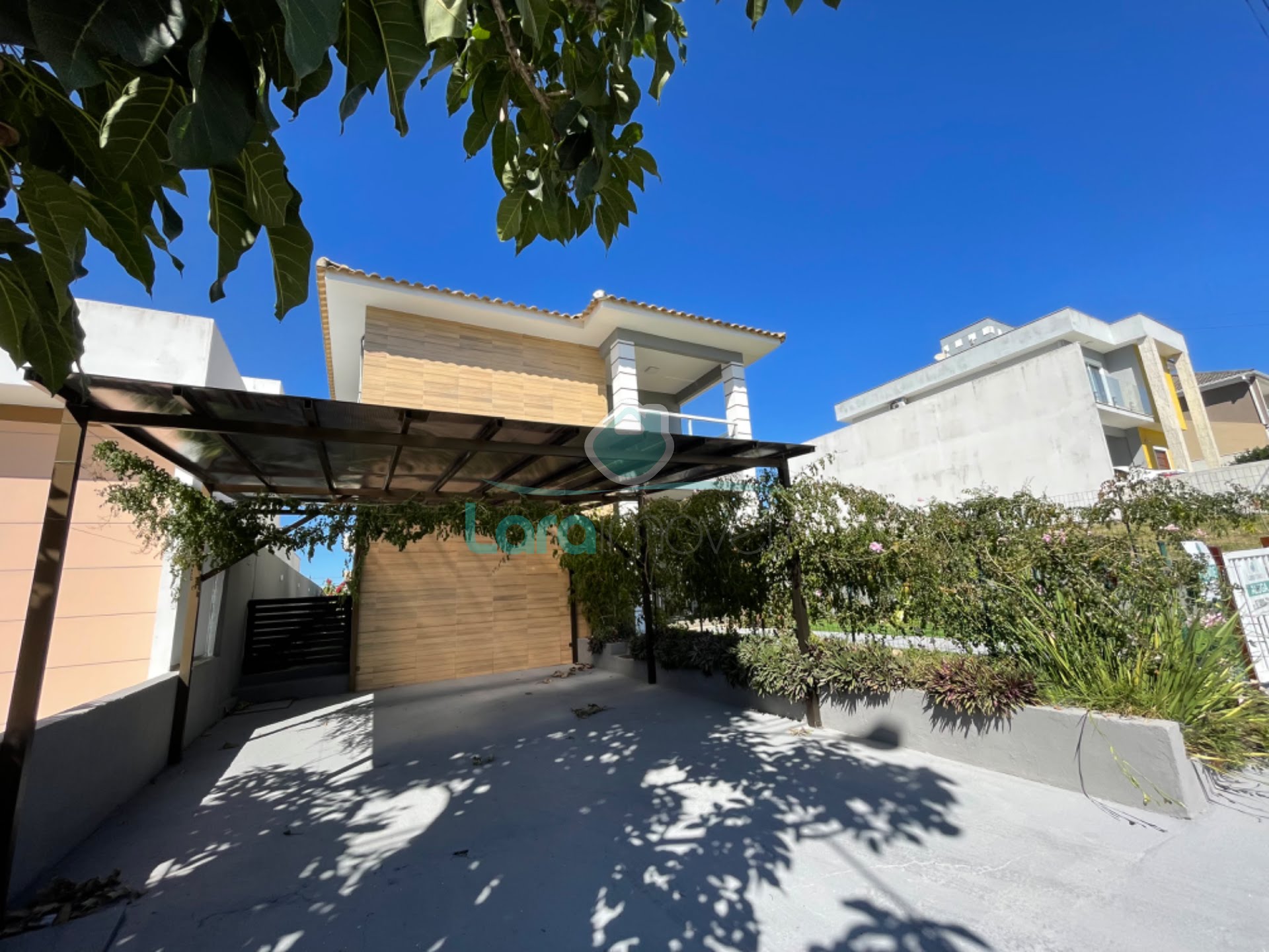Casa à venda com 3 quartos, 3 suítes, 4 vagas e 182m² no Vale dos Cristais, Macaé (RJ) — foto 2 de 29