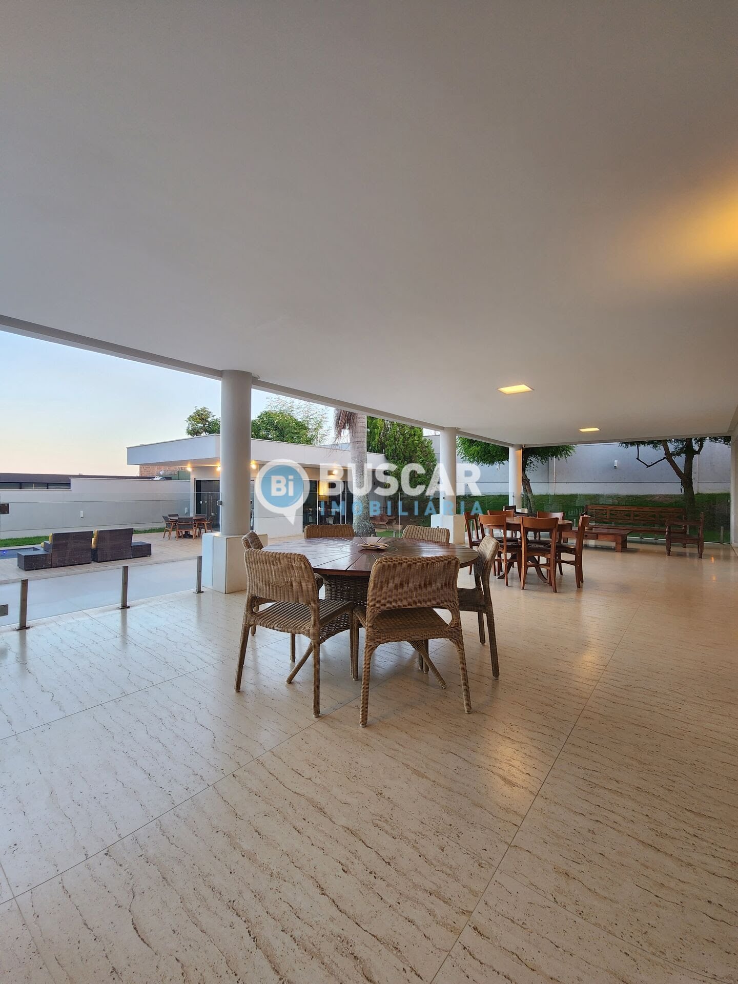 Casa à venda com 5 quartos, 5 suítes, 6 vagas e 1440m² no Papagaio, Feira de Santana (BA) — foto 15 de 30
