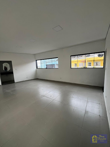 Galpão para Locação em Cumbica Guarulhos - 250m², 4 Banheiros