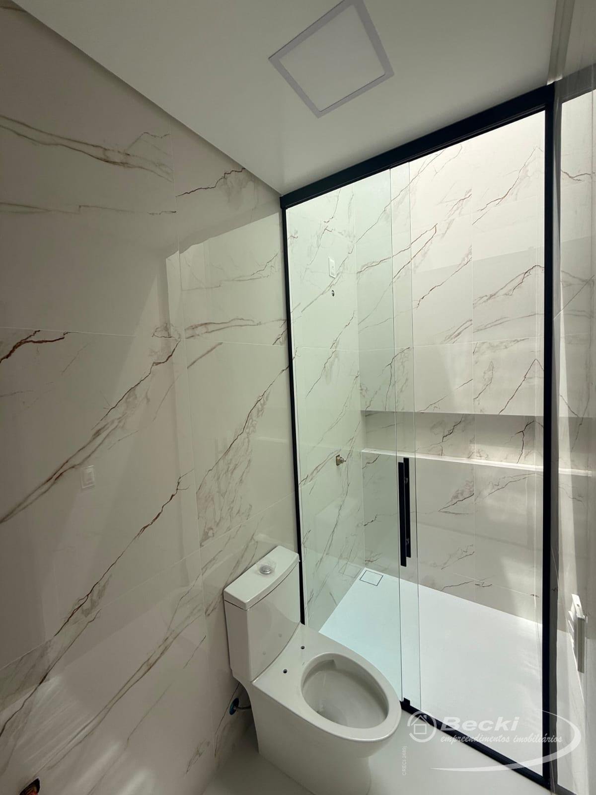 Casa à venda com 3 quartos, 1 suíte, 2 vagas e 179m² no América, Joinville (SC) — foto 18 de 19