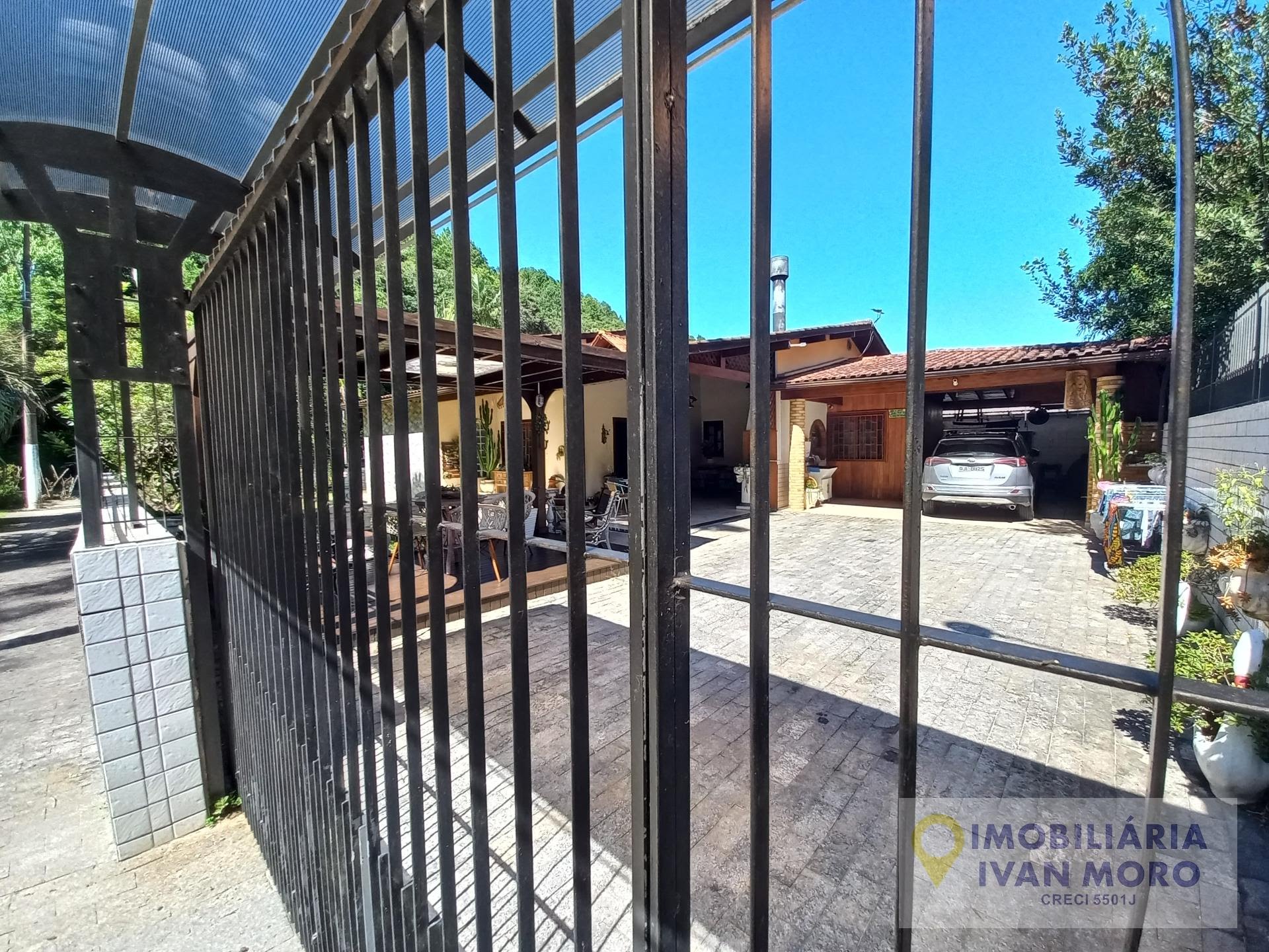 Casa à venda com 5 quartos, 2 suítes, 4 vagas e 219m² no Daniela, Florianópolis (SC) — foto 6 de 30