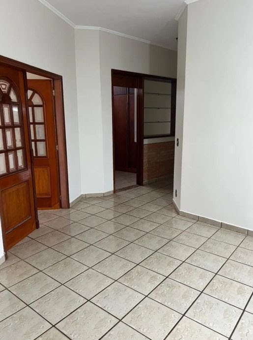Casa à venda com 3 quartos, 3 suítes, 6 vagas e 295m² no Parque Residencial Cidade Universitária, Ribeirão Preto (SP) — foto 3 de 13