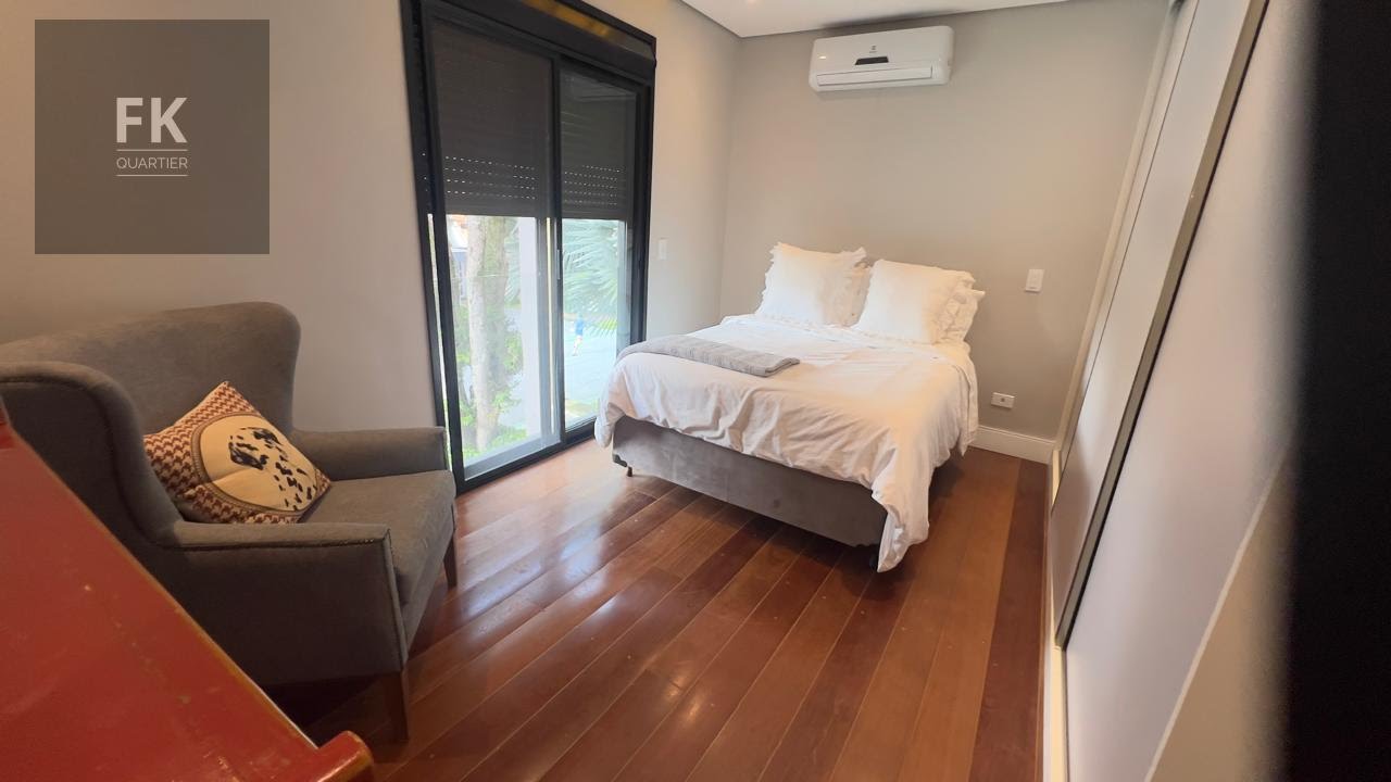 Casa à venda com 5 quartos, 4 suítes, 4 vagas e 300m² no Alphaville, Santana de Parnaíba (SP) — foto 19 de 30