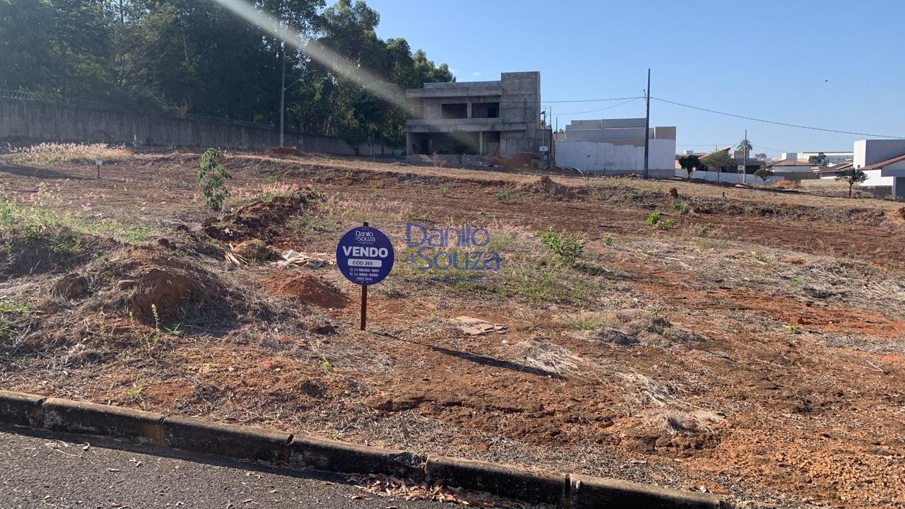 Terreno à venda com 440m² de terreno no Quintas do Lago, Araxá (MG) — foto 2 de 2