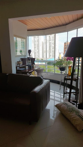 Apartamento no Campo Belo com 3 dormitórios (1 suíte) | 2 banheiros | 2 vagas | sacada | andar alto | Locação 90m²