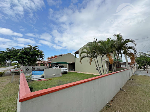 Sobrado em Região Privilegiada a 350m do Mar