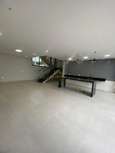 Casa de Condomínio em Wanel Ville - Sorocaba/SP - 03 Suítes - Escritório -04 Vagas - Piscina