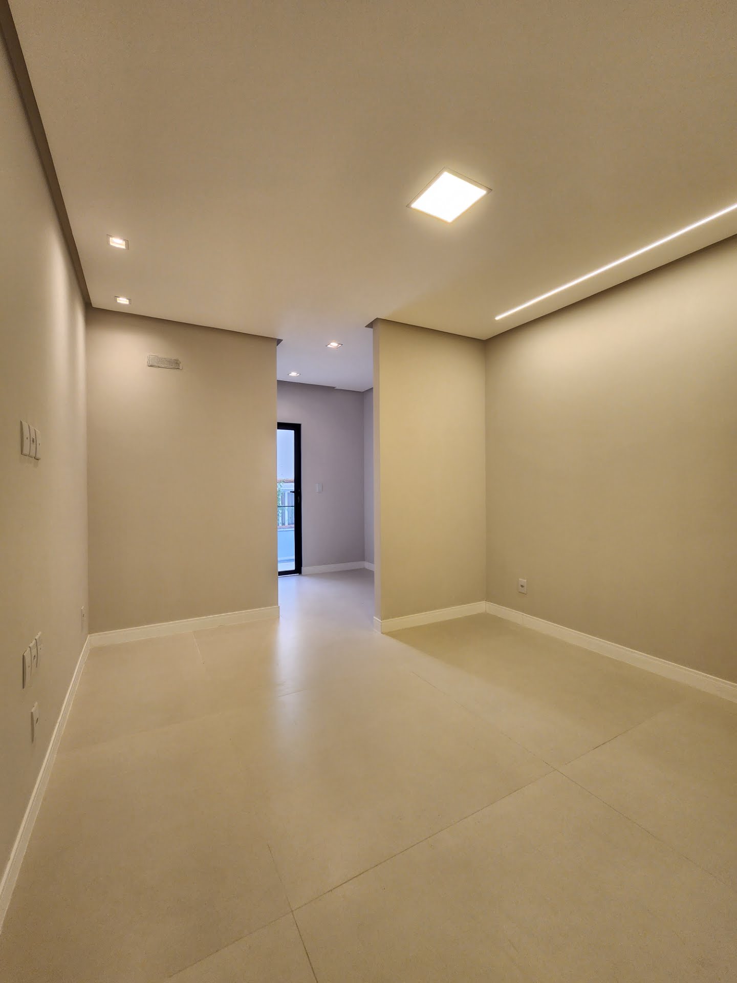 Casa à venda com 4 quartos, 4 suítes e 2 vagas no Papagaio, Feira de Santana (BA) — foto 16 de 27