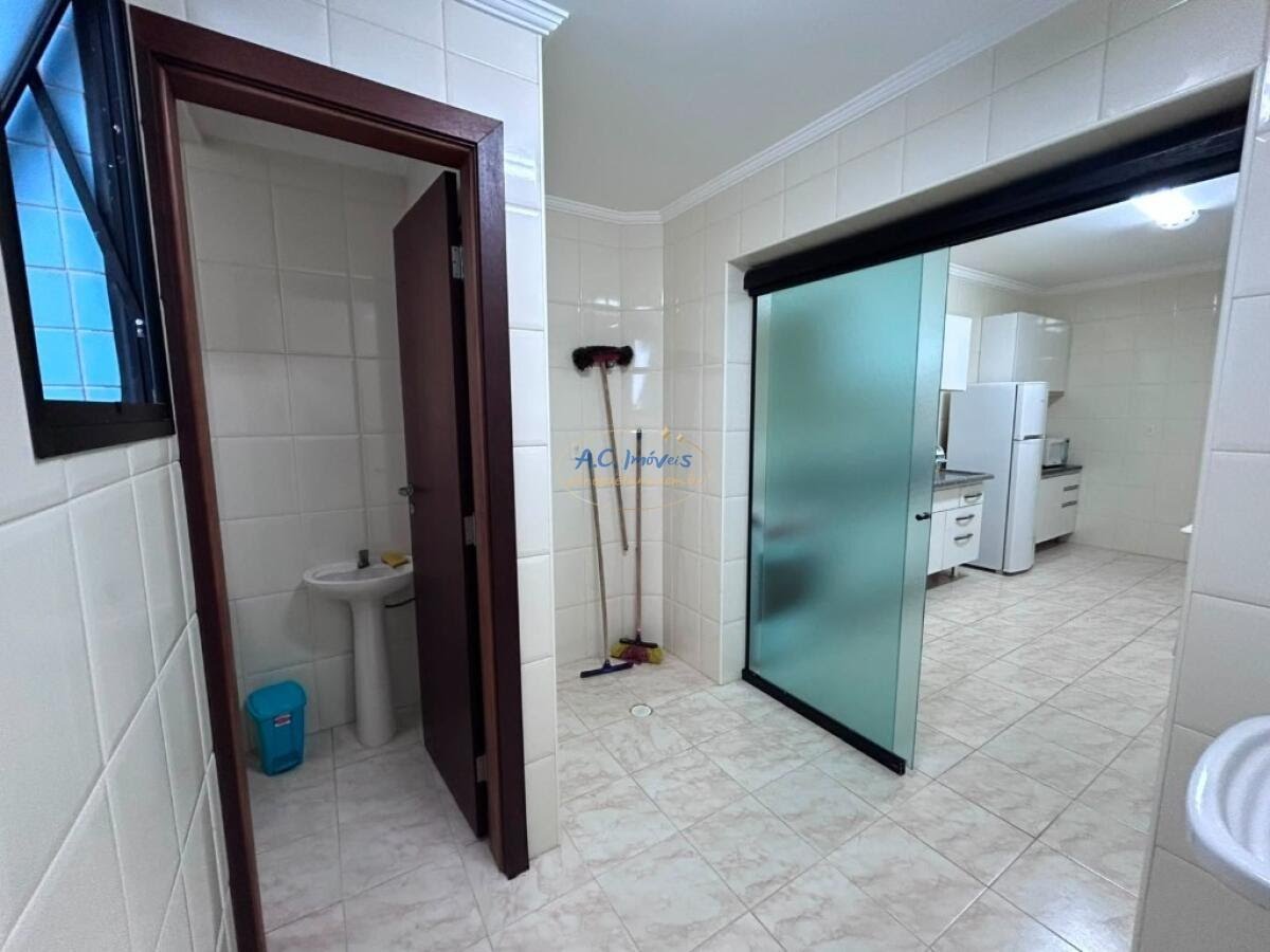 Apartamento à venda com 3 quartos, 1 suíte, 2 vagas e 110m² no Vila Tupi, Praia Grande (SP) — foto 12 de 30
