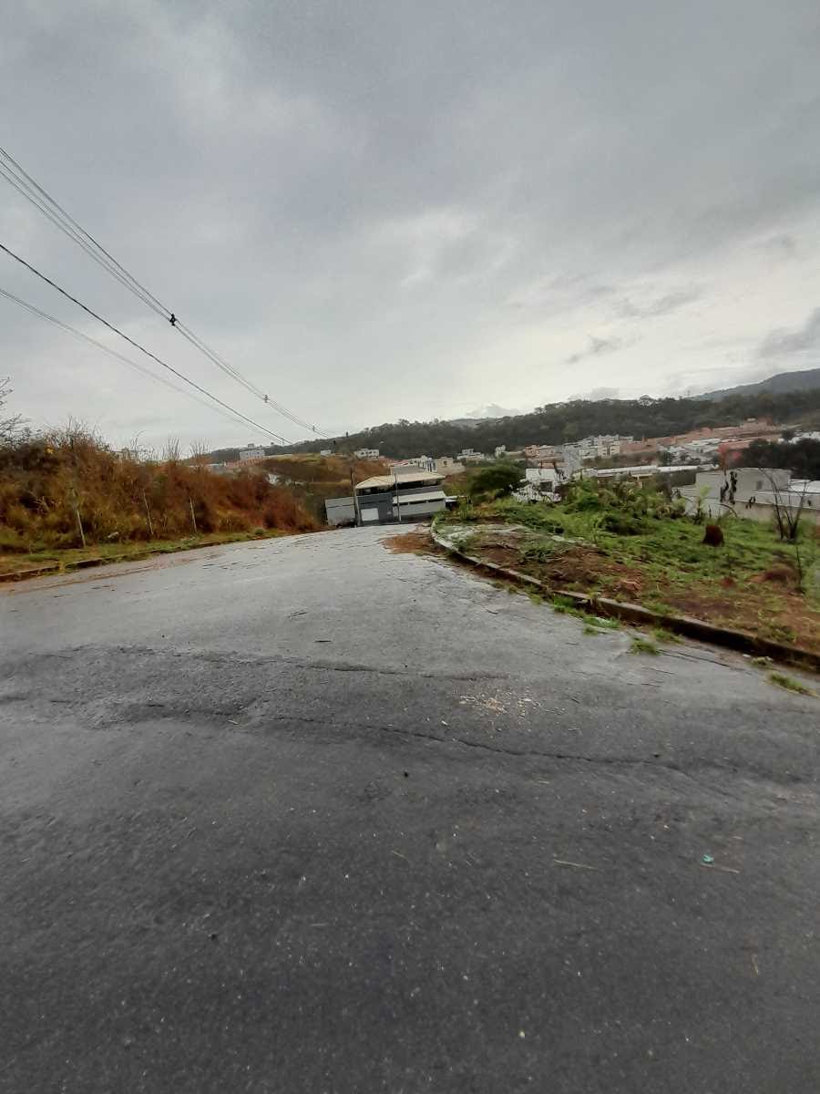 Terreno à venda com 448m² de terreno no Novo Centro, Santa Luzia (MG) — foto 4 de 5
