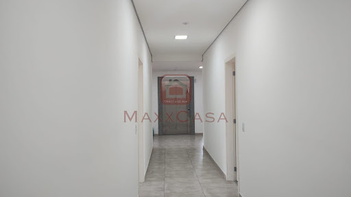Sala para locação em Jardim Guarapiranga  -  São Paulo