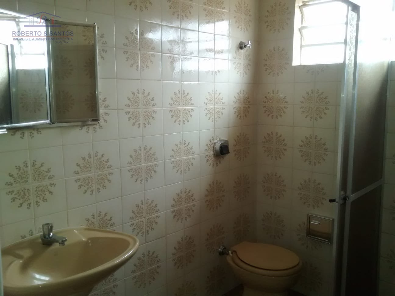 Banheiro 01