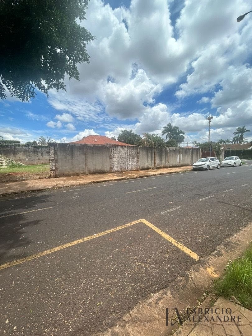 Terreno à venda com 864m² de terreno no Universitário, São José do Rio Preto (SP) — foto 2 de 3