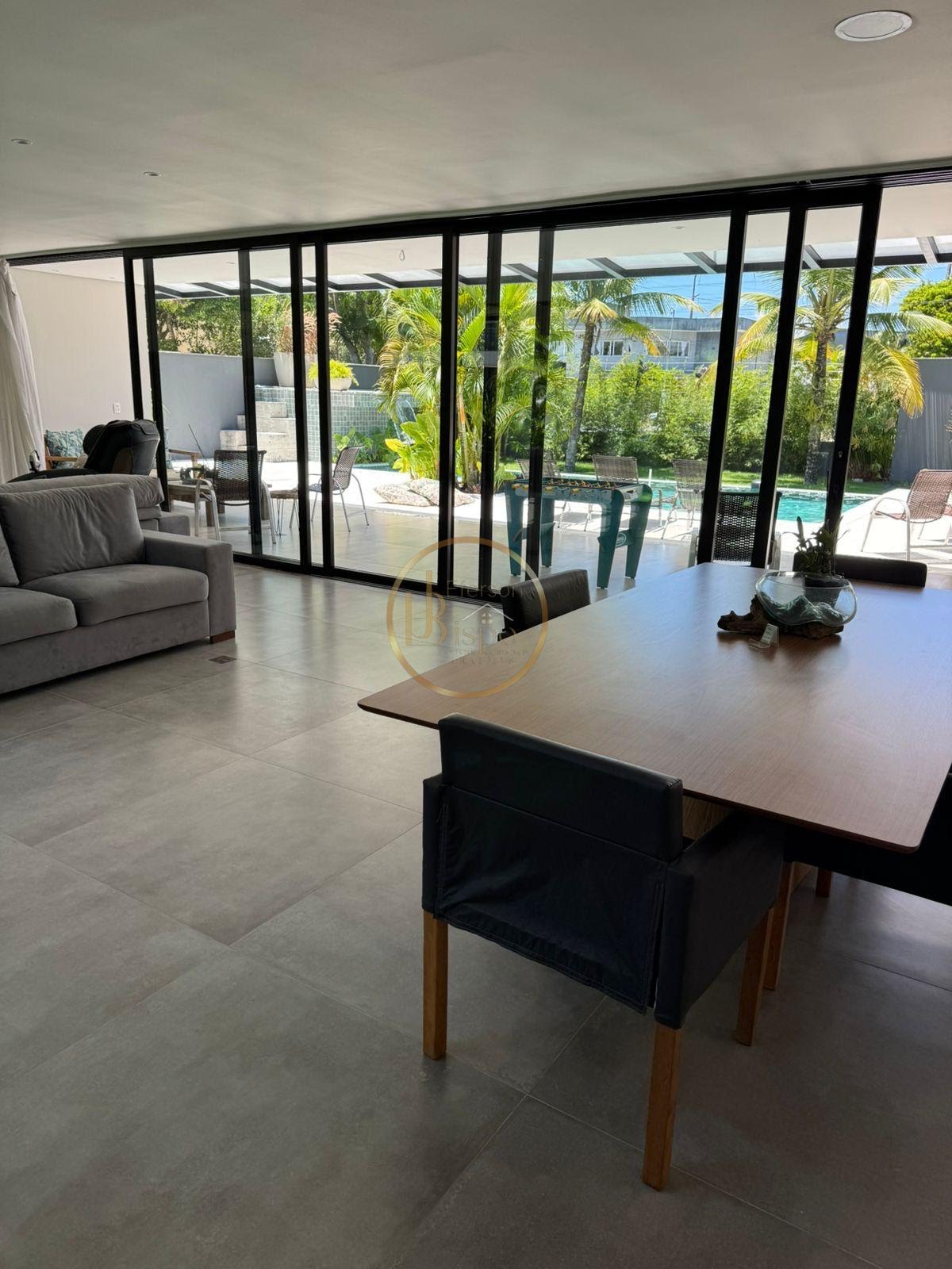 Casa à venda com 4 quartos, 4 suítes, 5 vagas e 400m² no Outeiro D'gloria, Porto Seguro (BA) — foto 4 de 12