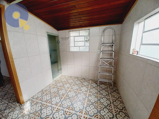 Casa no Centro de Amparo - Ótimo ponto comercial