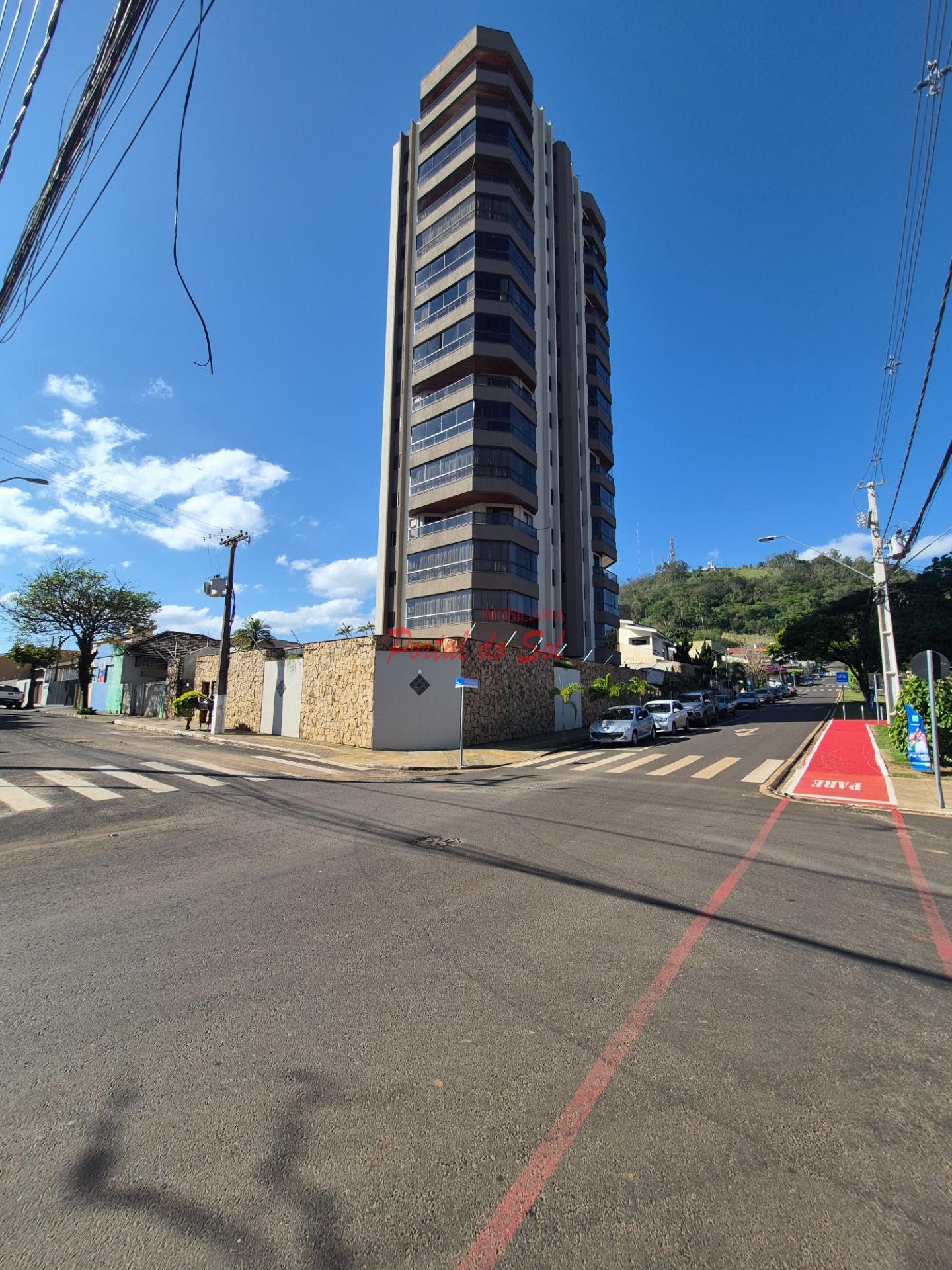 Apartamento à venda com 4 quartos, 4 banheiros, 2 vagas e 225m² no Centro, Santo Antônio da Platina — foto principal