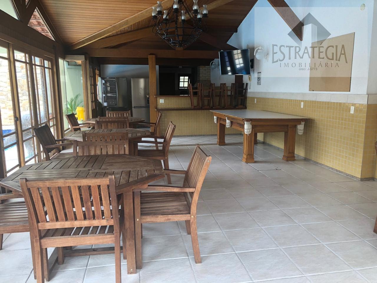 Cobertura à venda com 4 quartos, 2 suítes, 2 vagas e 240m² no Nogueira, Petrópolis (RJ) — foto 25 de 26