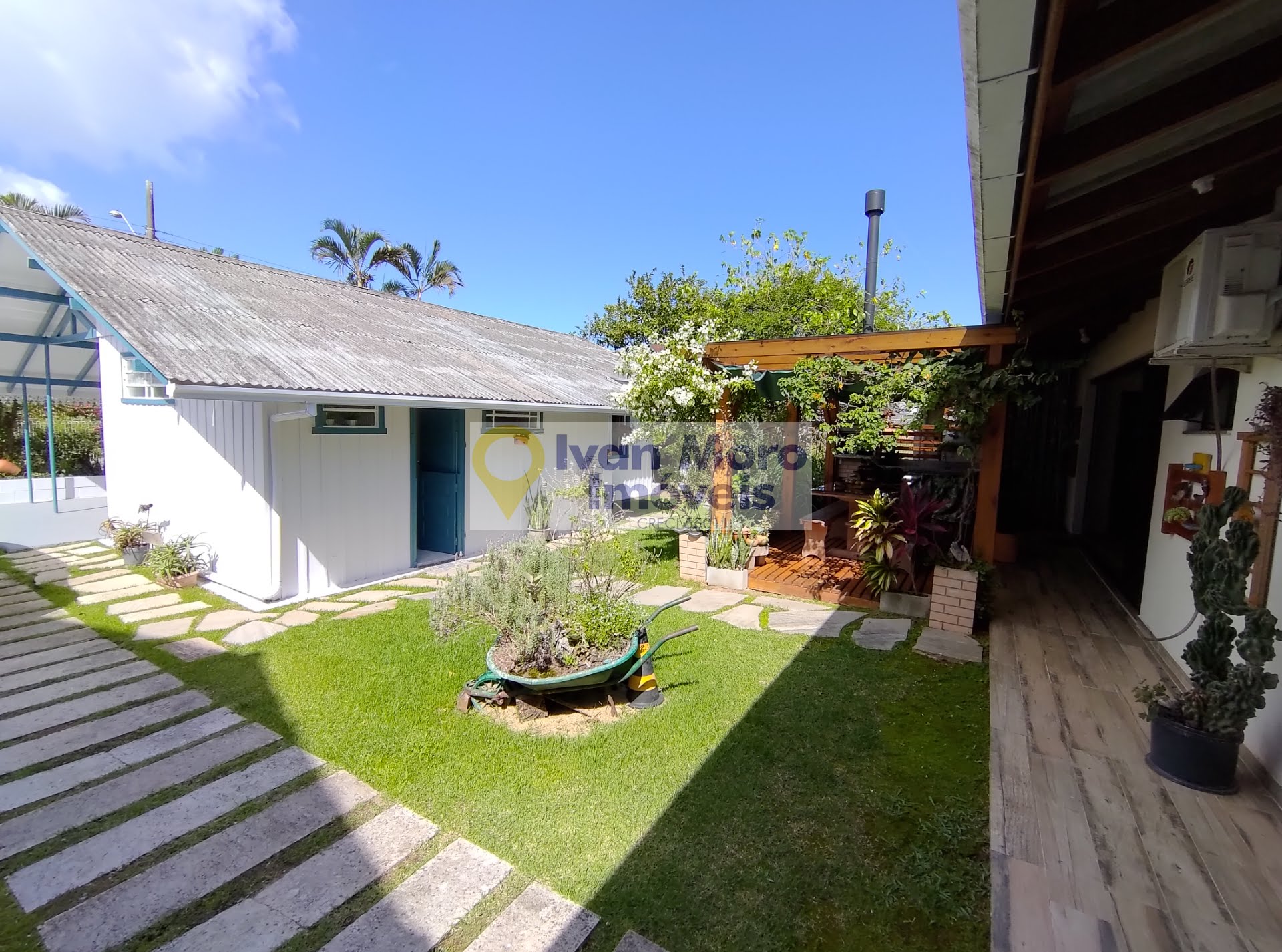 Casa à venda com 4 quartos, 1 suíte, 3 vagas e 150m² no Daniela, Florianópolis (SC) — foto 15 de 30