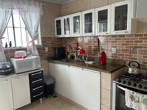 Cozinha com armário