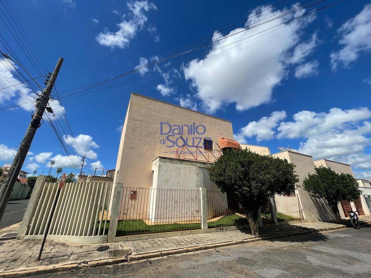 Casa à venda com 4 quartos, 3 suítes, 2 vagas e 344m² no São Cristóvão, Araxá (MG) — foto 26 de 29