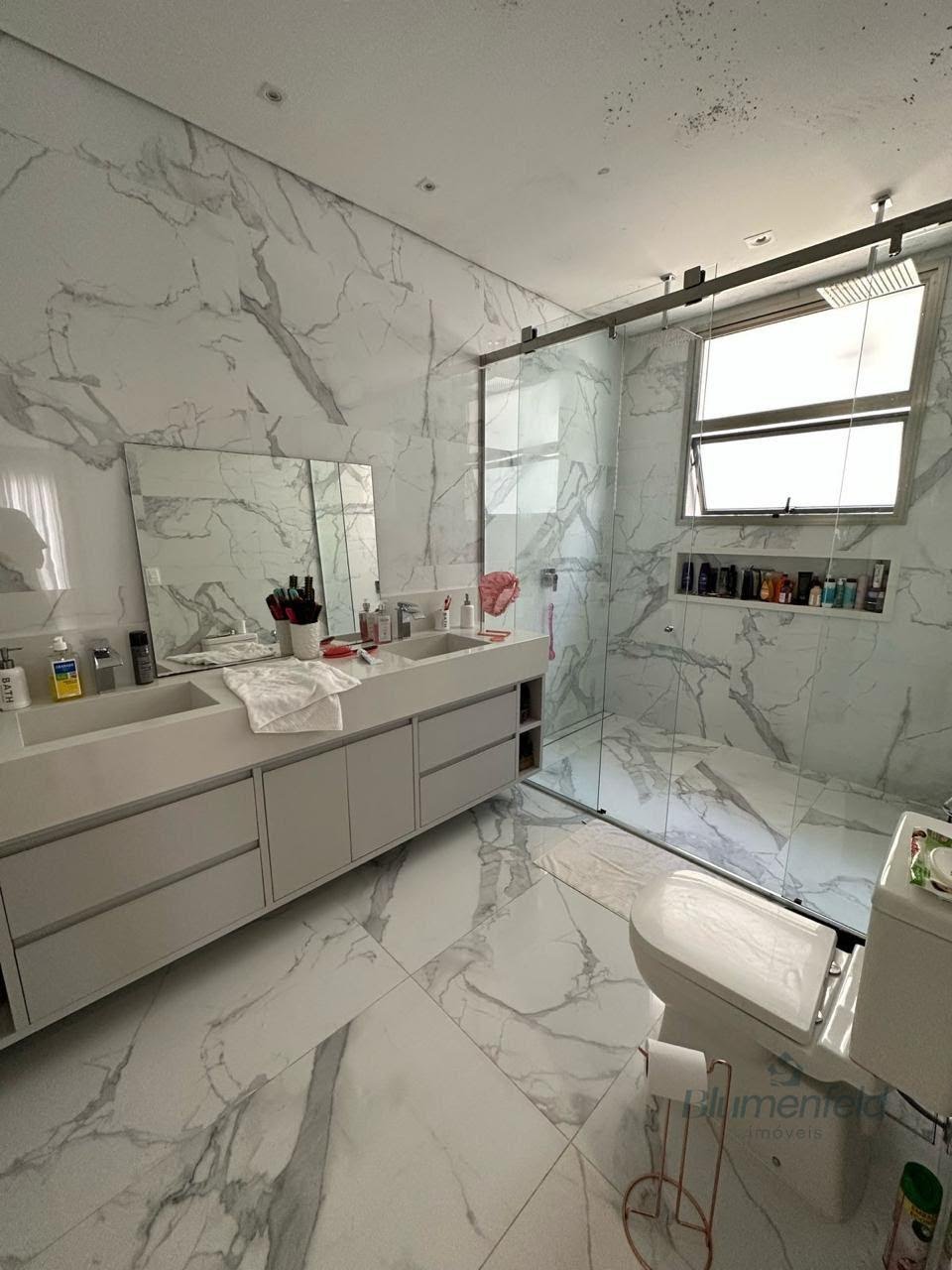 Casa à venda com 4 suítes, 6 vagas e 288m² no Condomínio Real Park, Arujá (SP) — foto 14 de 17