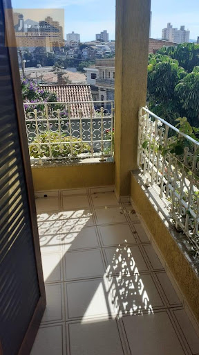 Casa à Venda no Jardim Vila Galvão, Guarulhos – 3 Suítes, 300m²