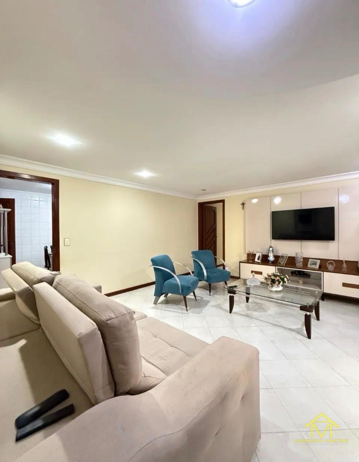 Apartamento à venda com 4 quartos, 3 banheiros, 2 vagas e 230m² no Praia da Costa, Vila Velha (ES) — foto 9 de 16