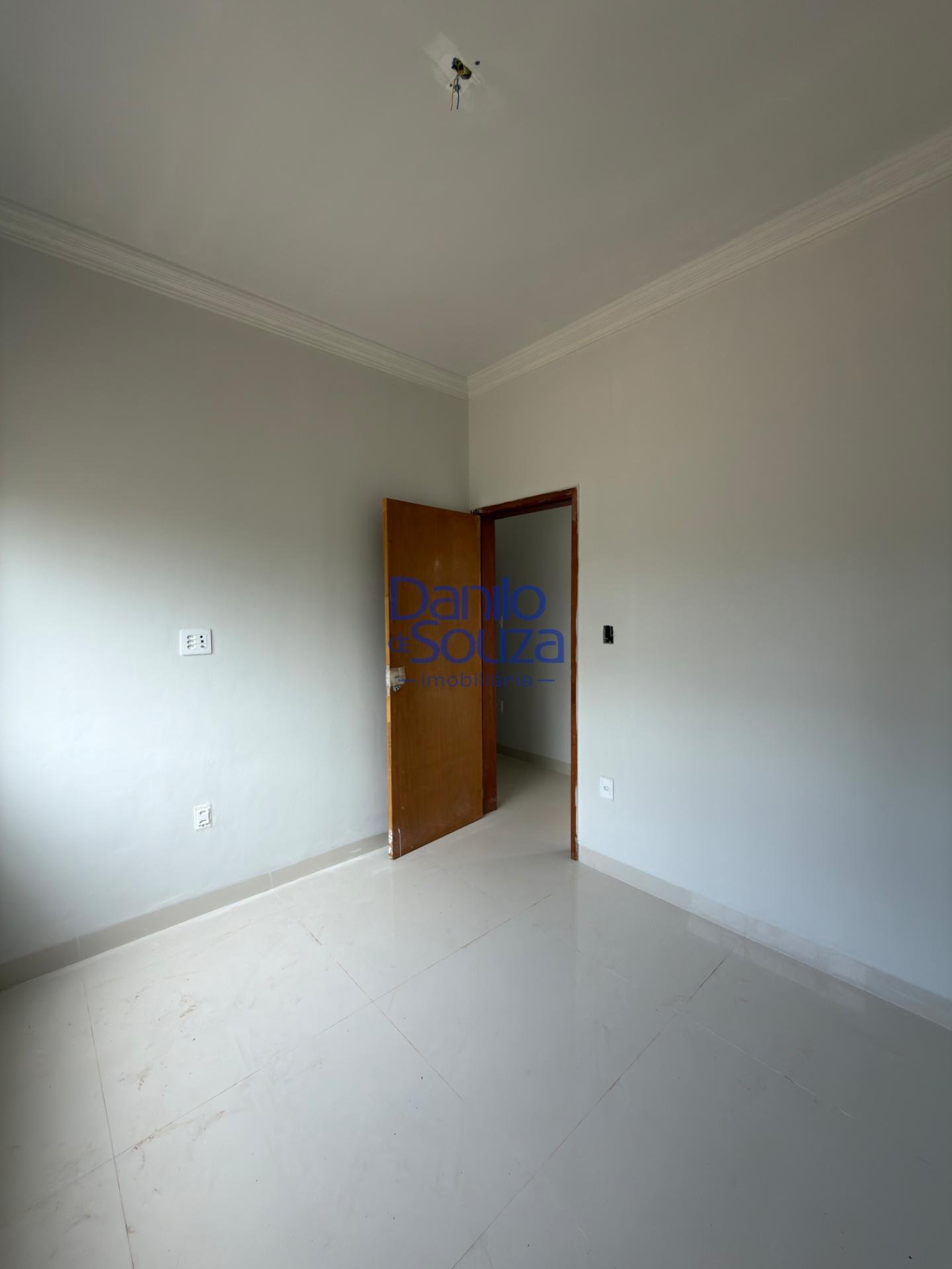 Casa à venda com 2 quartos, 1 banheiro, 4 vagas e 300m² no Jardim Europa I, Araxá (MG) — foto 6 de 10