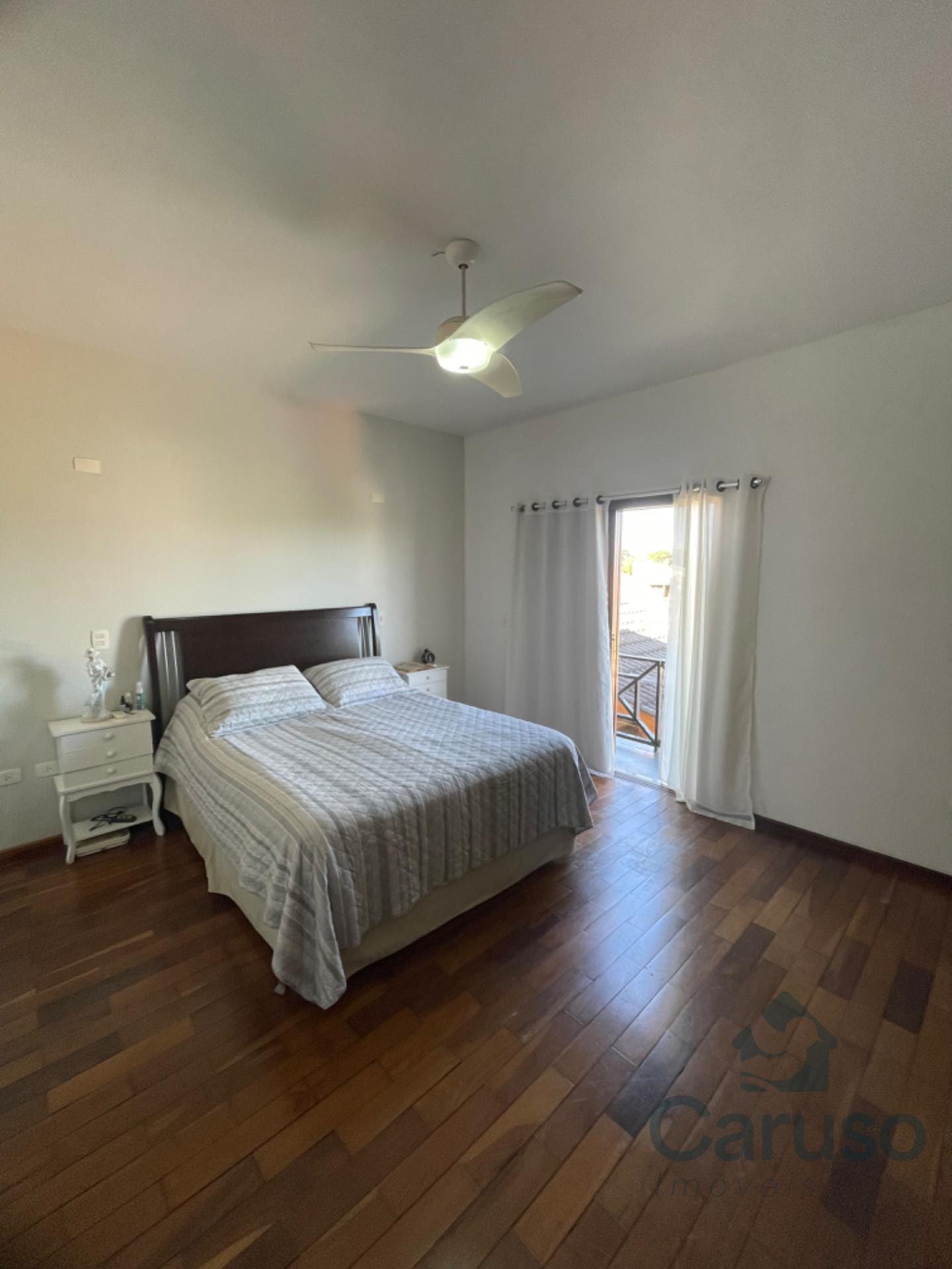 Casa à venda com 3 quartos, 1 suíte, 4 vagas e 200m² no Condomínio Arujazinho IV, Arujá (SP) — foto 8 de 24