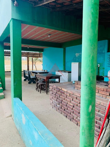 Sítio na beira da Fernão Dias em São Sebastião da Bela Vista/MG