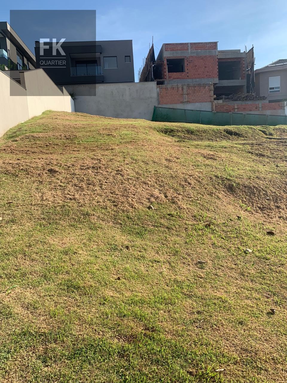 Terreno à venda com 450m² de terreno no Alphaville, Santana de Parnaíba (SP) — foto 2 de 3