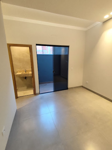 Casa em Universitário  -  Campo Grande