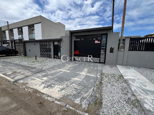 Sobrado à venda com 04 dormitórios no Riviera