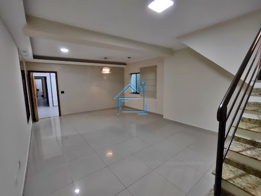 Casa sobrado com 4 suítes no Jd Santa Lucinda em Sorocaba/SP