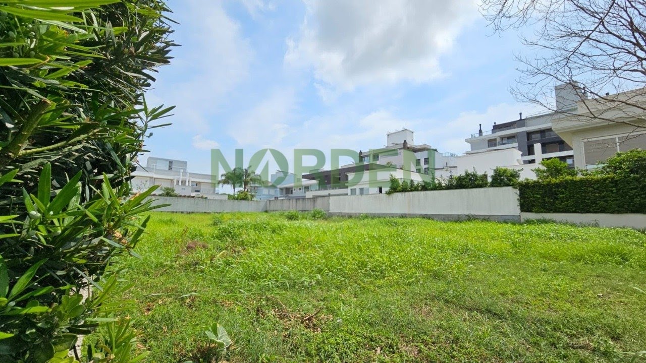 Terreno de 775 m² no Amoraeville, Jurerê Internacional