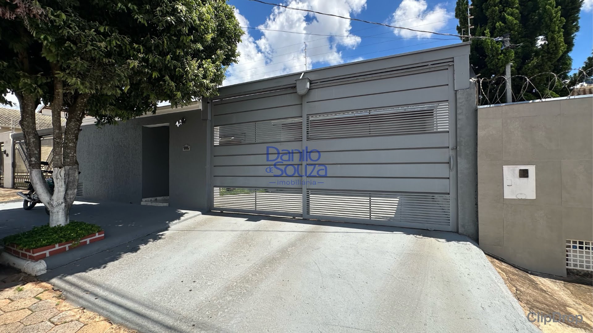 Casa à venda com 3 quartos, 1 suíte, 4 vagas e 150m² no Jardim Europa I, Araxá (MG) — foto 2 de 15