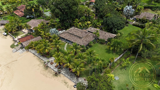 Casa na Praia para Venda em Angra dos Reis / RJ no bairro Praia Vermelha