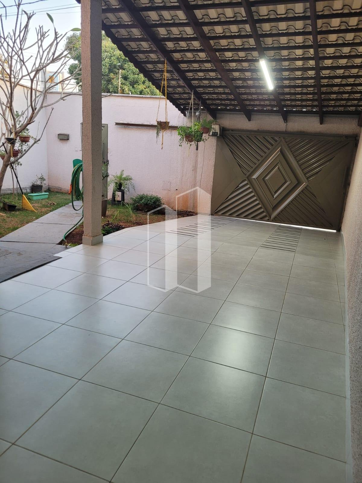 Casa à venda com 3 quartos, 3 banheiros, 3 vagas e 151m² no Parque Amazônia, Goiânia — foto principal