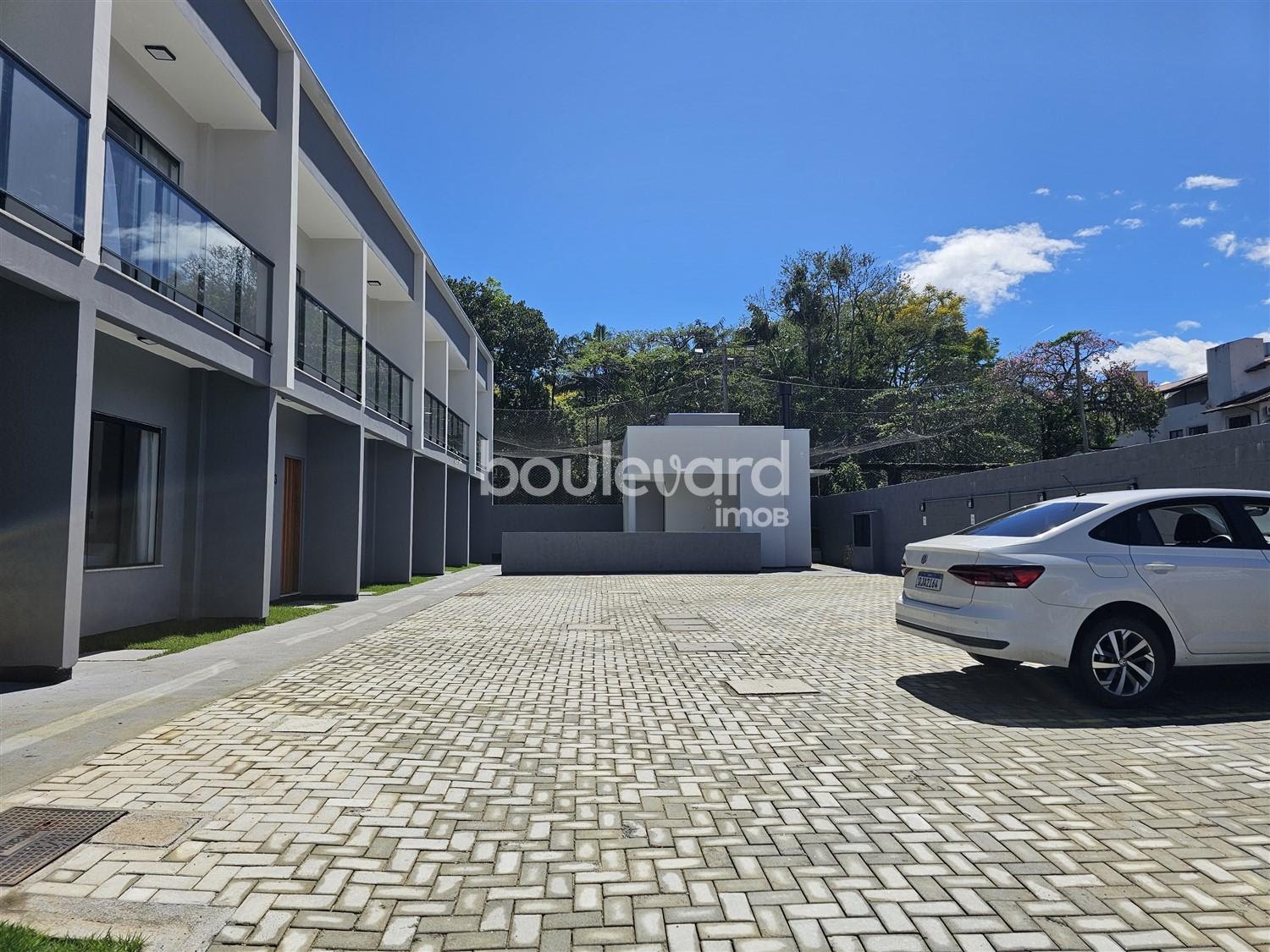 Casa à venda com 2 quartos, 1 banheiro, 1 vaga e 79m² no Real Parque, São José (SC) — foto 3 de 10