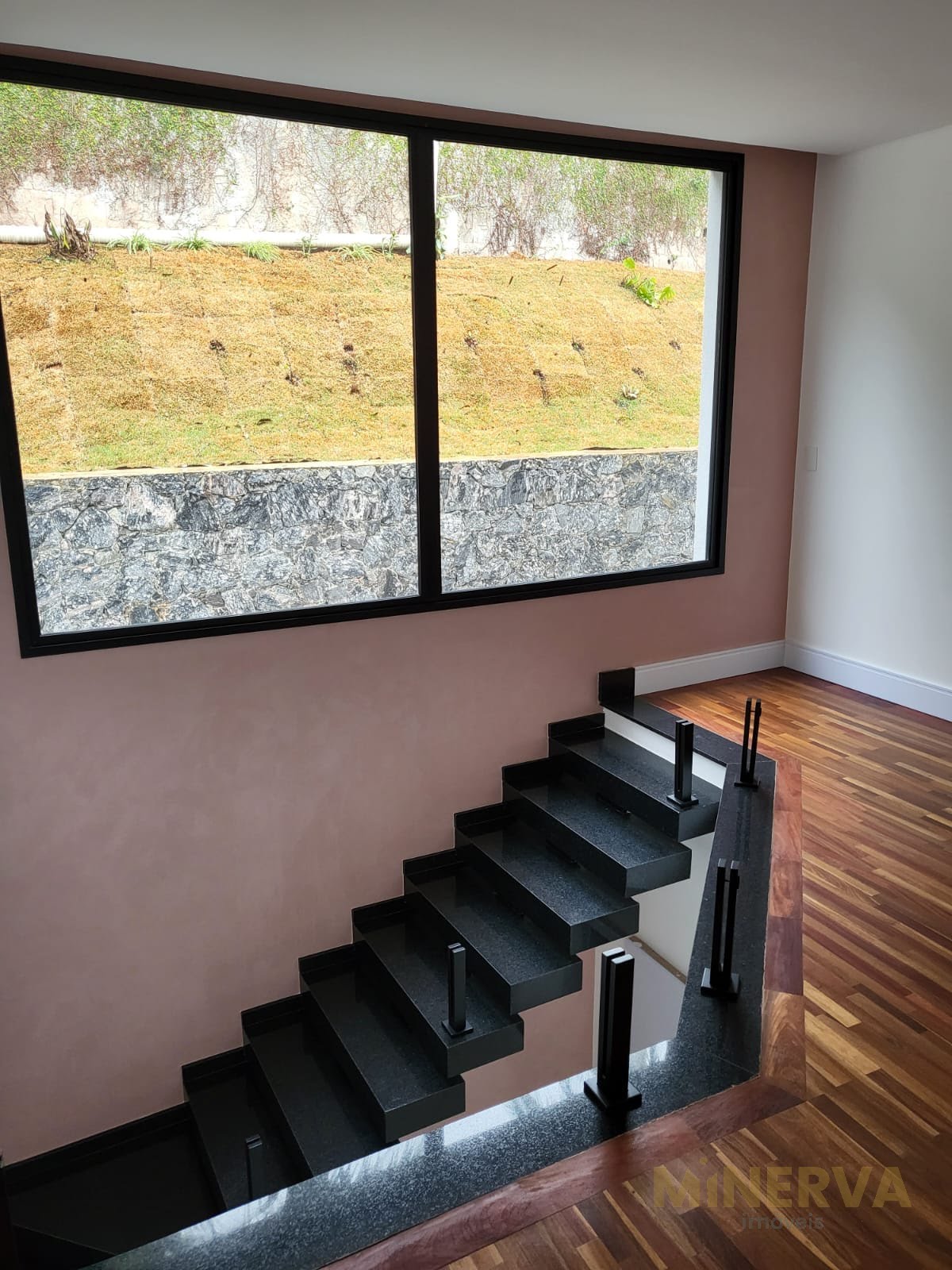 Casa à venda com 3 quartos, 3 suítes, 4 vagas e 355m² no Jardim Via Dutra, Arujá (SP) — foto 16 de 23