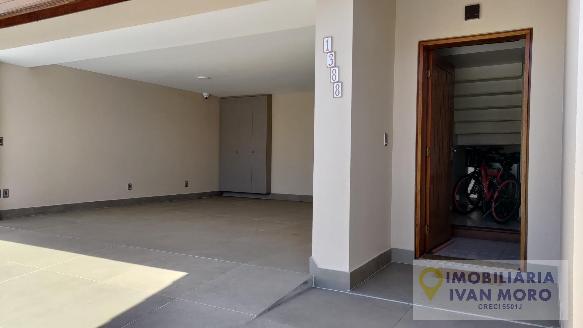 Casa para alugar com 3 quartos, 1 suíte, 4 vagas e 250m² no Daniela, Florianópolis (SC) — foto 6 de 30