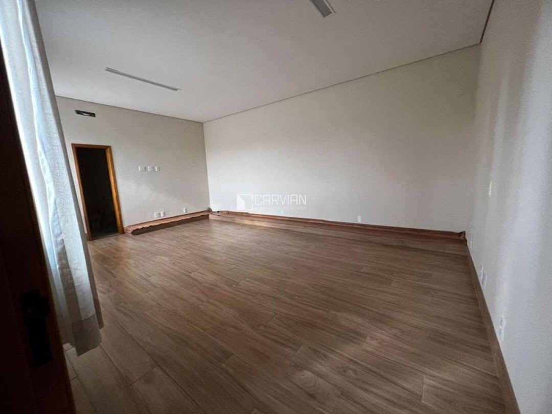 Casa à venda com 5 quartos, 5 suítes, 6 vagas e 450m² no Vila do Golf, Ribeirão Preto (SP) — foto 10 de 30