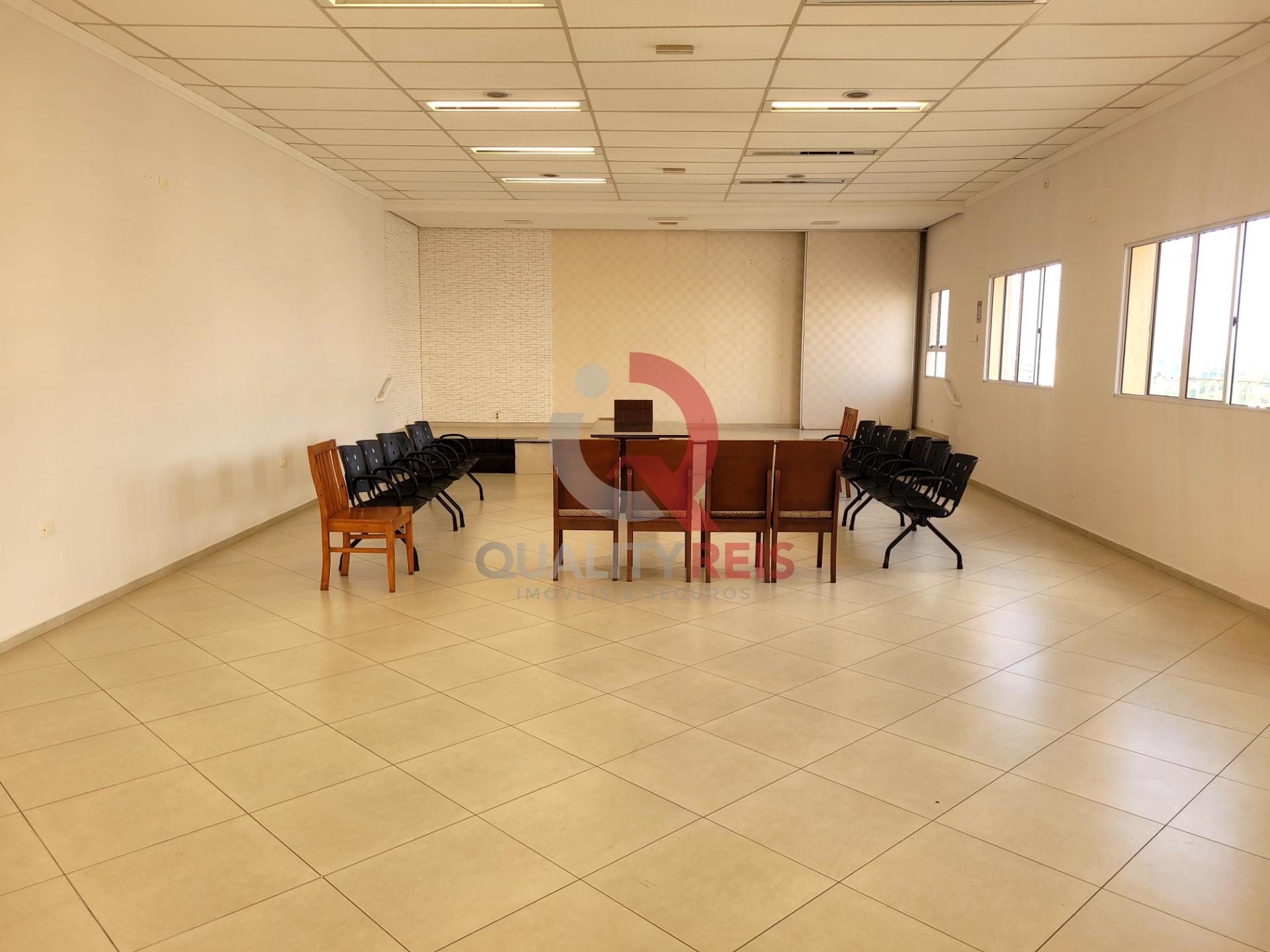 Loja-Salão, 251 m² - Foto 2