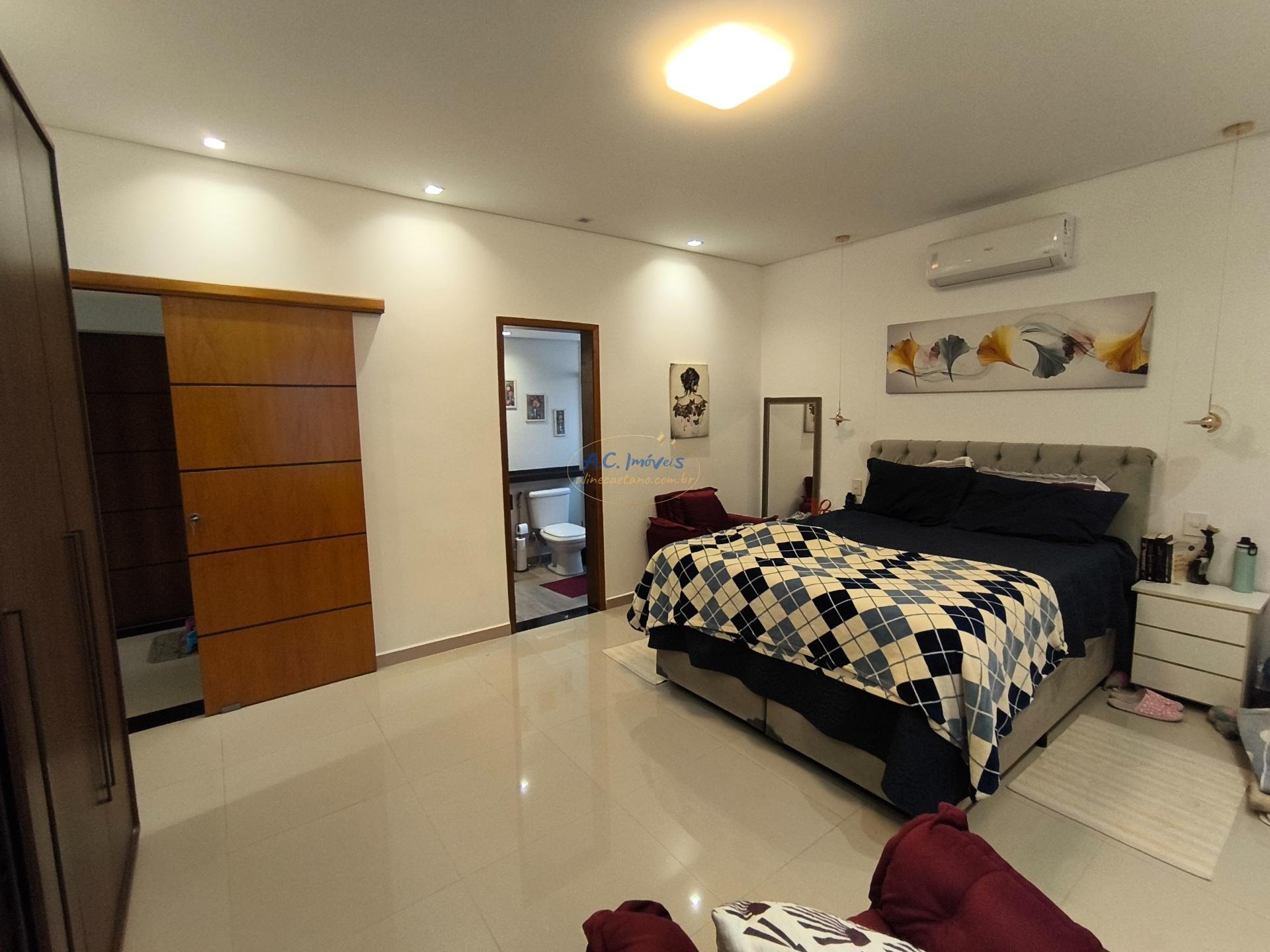 Casa à venda com 3 quartos, 2 suítes, 7 vagas e 227m² no Balneario Flórida, Praia Grande (SP) — foto 25 de 30